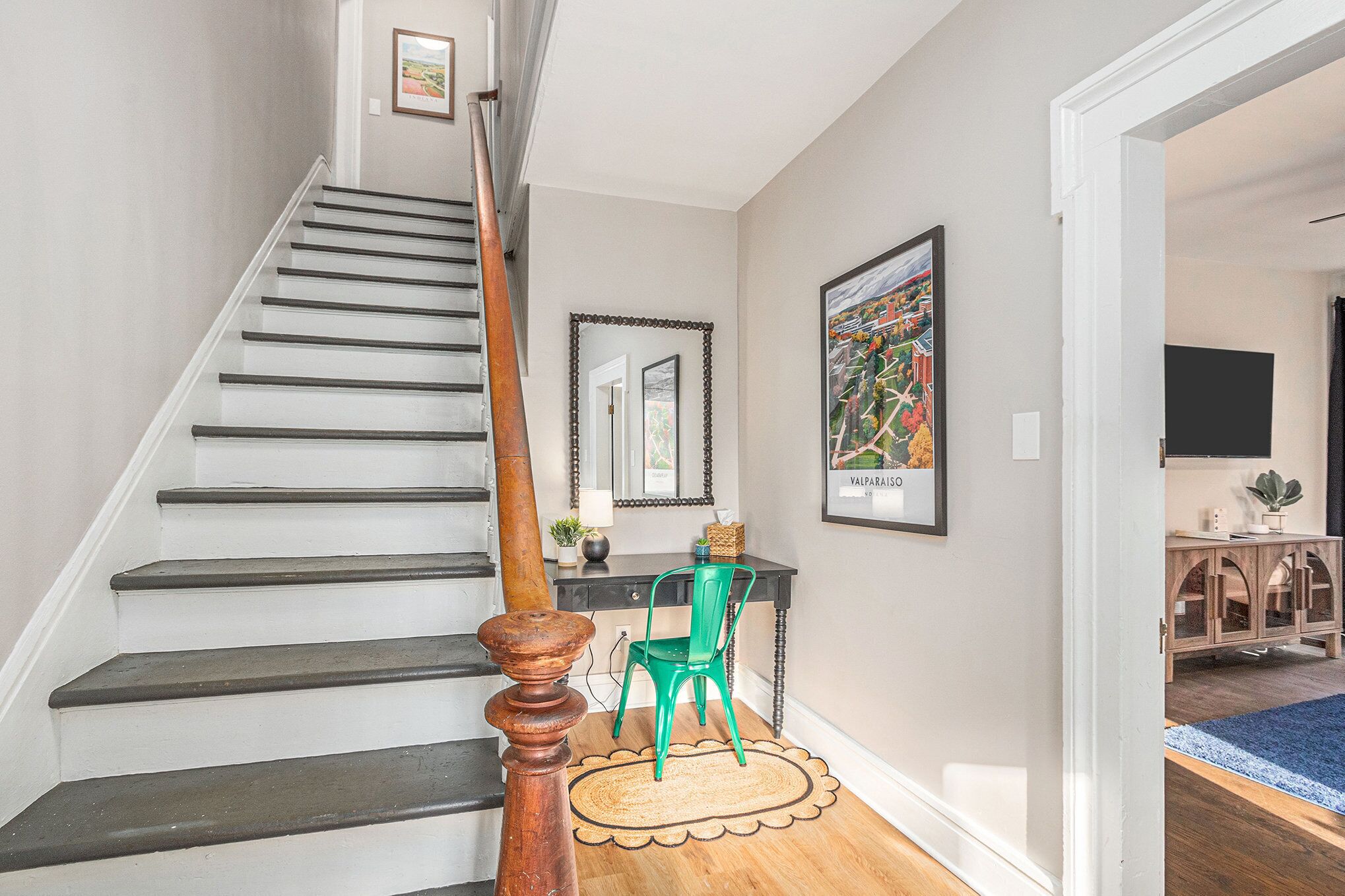 Shared foyer leading to the upstairs units