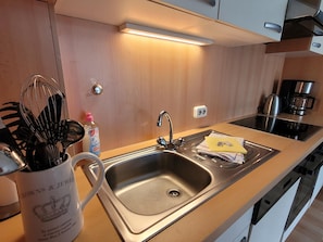 アパートメント | 専用キッチン | 調理器具と食器