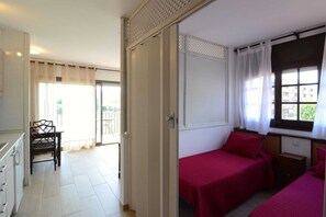 1 Schlafzimmer, Bügeleisen/Bügelbrett