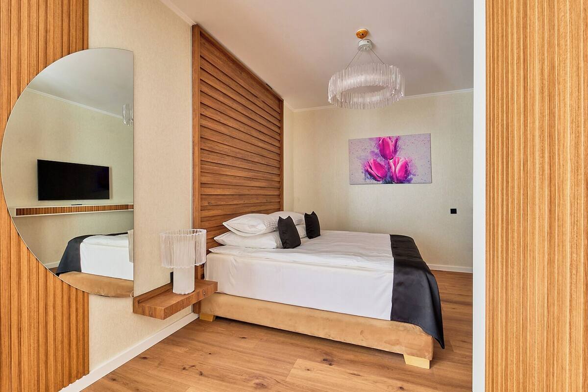 Studio Suite | In-room safe, individually decorated, individually furnished