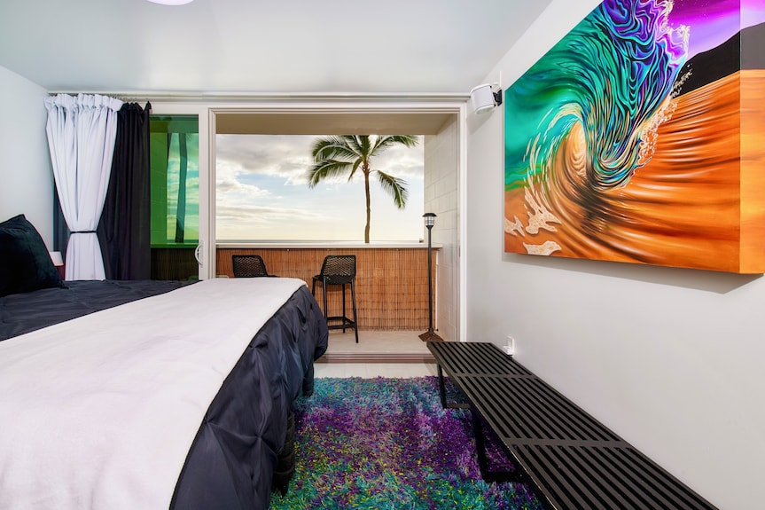 All New Interior: Premium Beachfront Ocean View Condo On Hidden Gem Beach - Hawaii