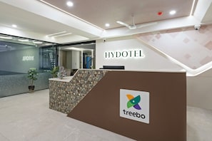 Reception - Treebo Premium Hydotel, Hi-Tech City (Hyderabad)