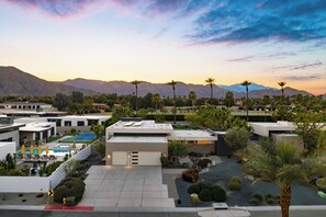 Property grounds - 2 Villas | Pool+Spa, Putting Green, Bocce | Polo Villas Solstice by AvantStay (La Quinta)