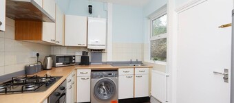 4 Bed Derby House - Long Stay & Groups - Free Parking