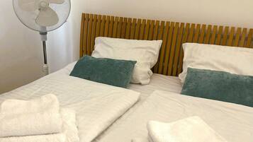 2 bedrooms, iron/ironing board, WiFi, bed sheets