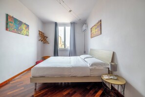2 chambres, fer et planche à repasser, lit parapluie, Wi-Fi gratuit