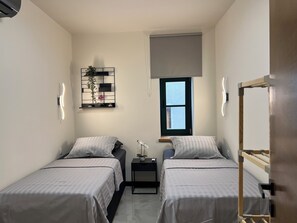 Iron/ironing board, free WiFi, bed sheets