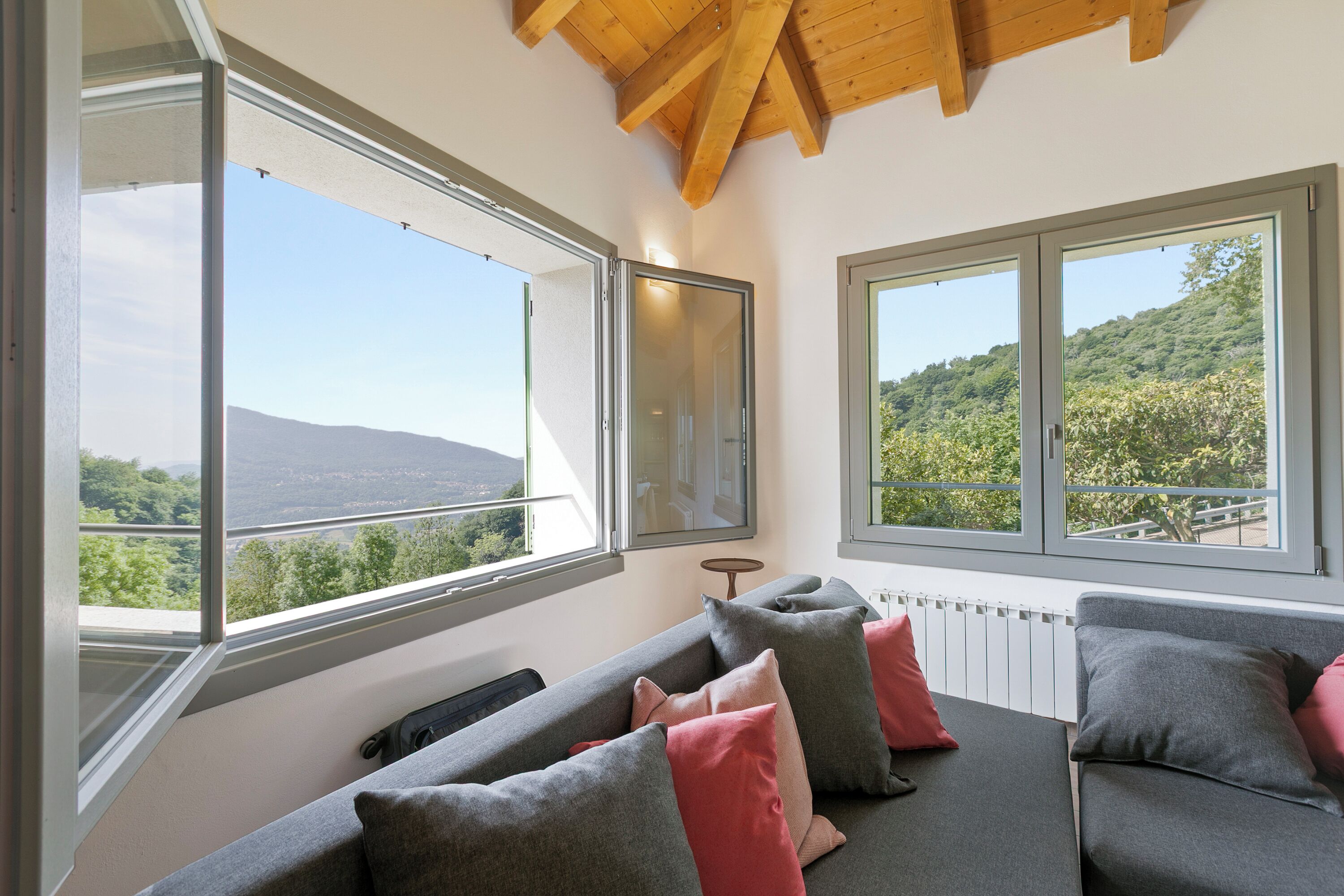 Family Villa, Multiple Bedrooms, Mountainside (Residenza Quadrifoglio) | Living area | 21-inch flat-screen TV with cable channels