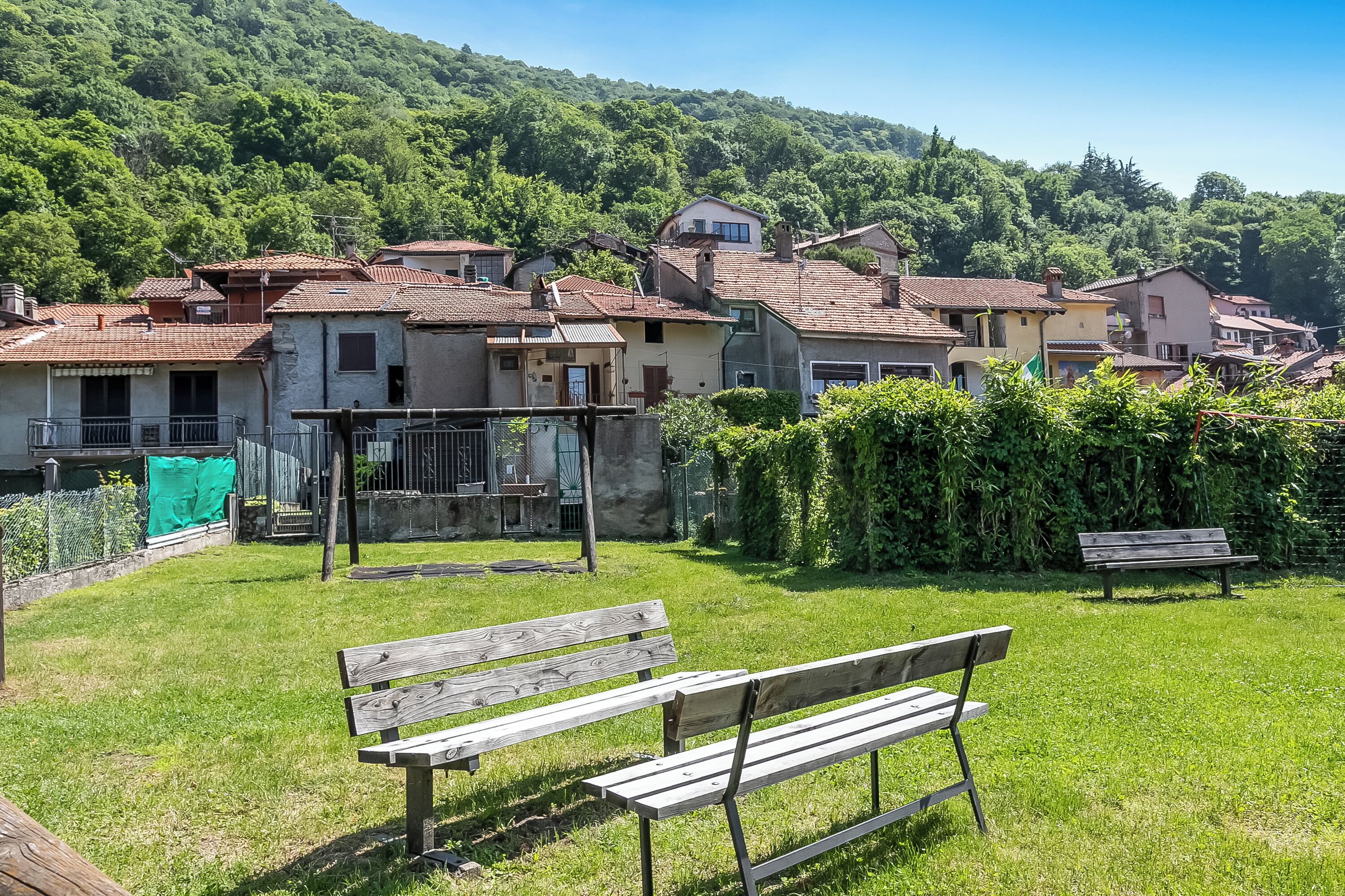 المنطقة المحيطة بالمنشأة