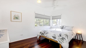 4 Schlafzimmer, Bügeleisen/Bügelbrett, Internetzugang, Bettwäsche