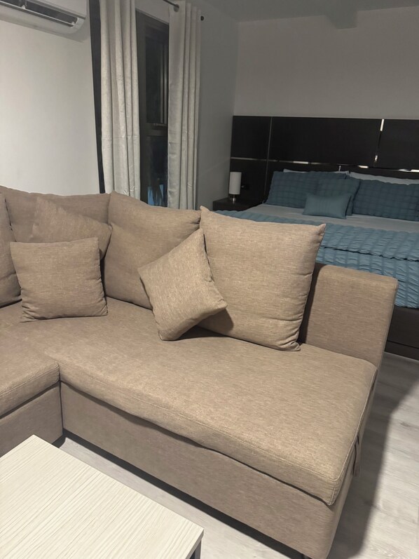 1 chambre, fer et planche à repasser, Wi-Fi, draps fournis
