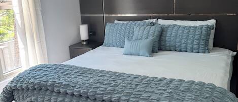 1 chambre, fer et planche à repasser, Wi-Fi, draps fournis