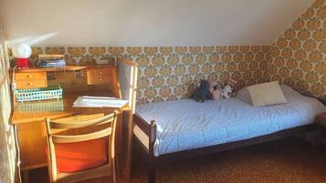 3 sovrum, strykjÀrn/strykbrÀda och internet