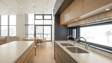 Luxury House, Mountain View | Private kitchen