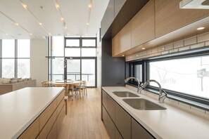 Luxury House, Mountain View | Private kitchen