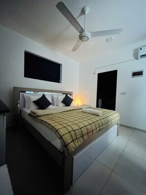 1 bedroom, iron/ironing board, bed sheets