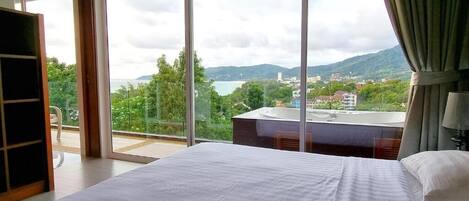 2 bedrooms, iron/ironing board, travel cot, WiFi