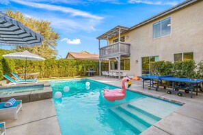 Beheizter Pool