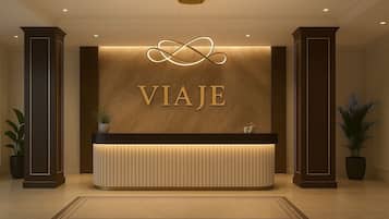 Voorkant accommodatie - avond/nacht