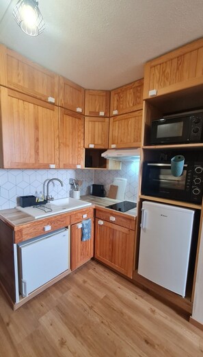 Microwave, oven, stovetop