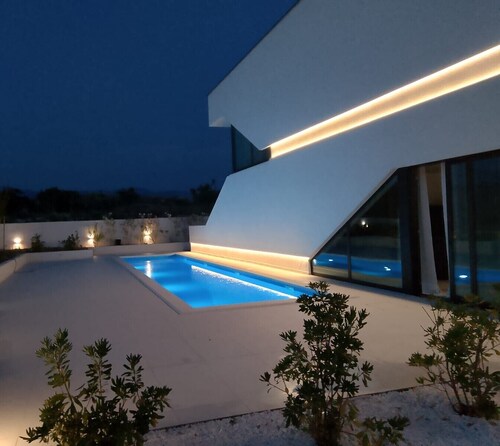 Villa Lunga Novalja, Charming 3-bedroom villa with WiFi, AC