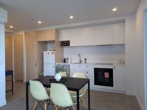 Unclassified image, 5 of 47, button