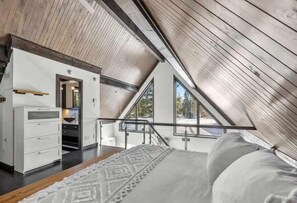 3 bedrooms, iron/ironing board, travel crib, WiFi