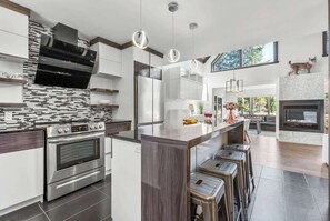 Fridge, microwave, oven, stovetop - Bora Nature - SPA, Relaxation, Poker, Arcade, Evasion (Shannon)