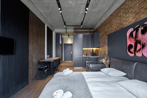 1 dormitorio, tabla de planchar con plancha, wifi y ropa de cama