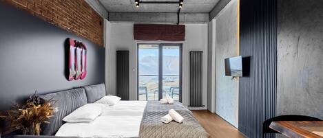 1 dormitorio, tabla de planchar con plancha, wifi y ropa de cama