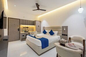 Superior Double Room | Free WiFi - ECKO La Maniere Business Hotels (Hyderabad)