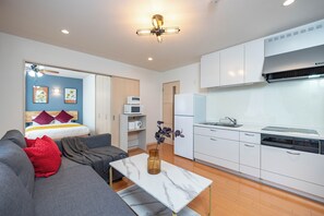 Perhehuoneisto, parveke | Oleskelualue