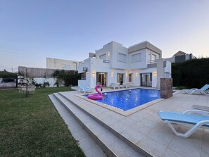 Outdoor pool - Villa Zakaria (Temlel)