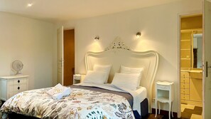 Blackout curtains, iron/ironing board, free WiFi