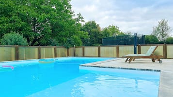 Sæsonbestemt udendørs pool
