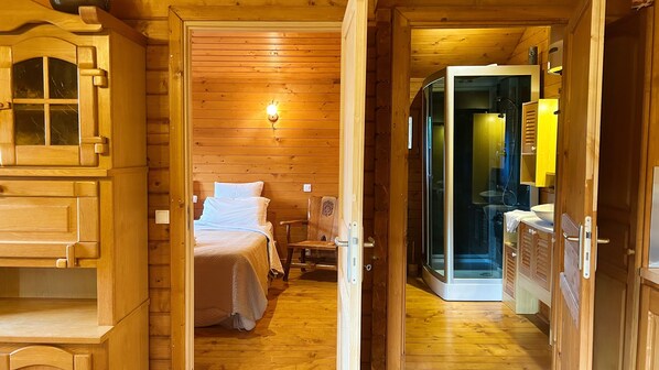 Chalet Edelweiss | Bathroom