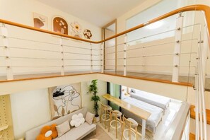 TV - Shanghai Hills&Chuanyu Inn-Qingpu Loft (Shanghai)
