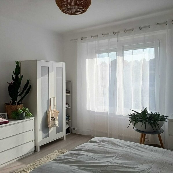 3 bedrooms, WiFi, bed sheets