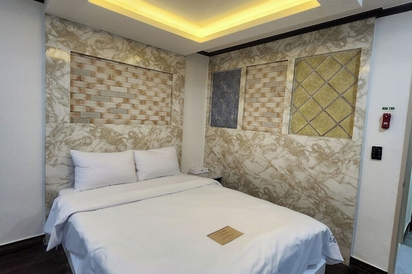 Economy Single Room | Meja, ruang kerja komputer riba, Wi-fi percuma