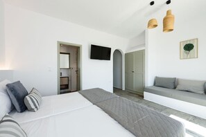 1 bedroom, WiFi, bed sheets - Phaedrus Living: Paros Cycladic Residences 7 (Piso Livadi)