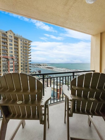 Property grounds. Two Bedroom with Pool Views