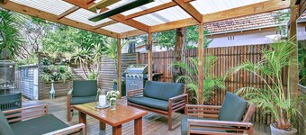 Lane Cove West - HENL3 - Henley Street - Modern, bright home with stylish interiors and a lovely garden entrance.