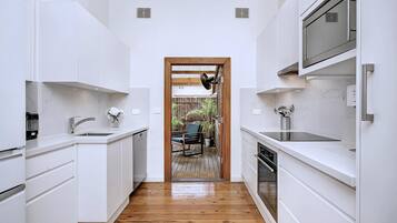 Microwave, stovetop, dishwasher