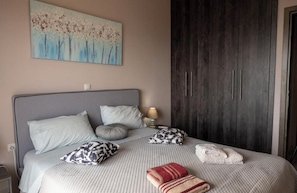 3 bedrooms, iron/ironing board, WiFi
