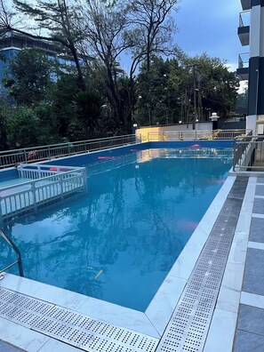 Utomhuspool