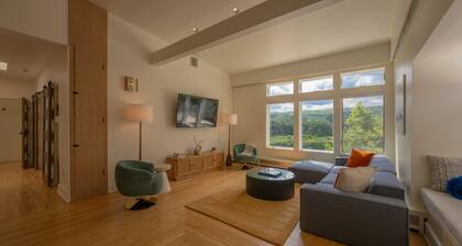 Riverfront on main street Narrowsburg - a vacationer's playground