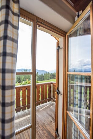 Innenbereich. Apartment 'Malouka' mit Bergblick, Gemeinschaftsterrasse und WLAN