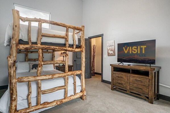 4 bedrooms, WiFi, bed sheets