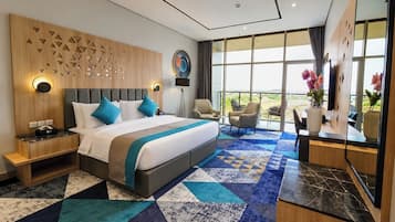 Panoramic Studio, Balcony | Egyptian cotton sheets, premium bedding, pillowtop beds, minibar