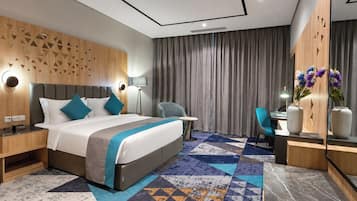 Egyptian cotton sheets, premium bedding, pillowtop beds, minibar